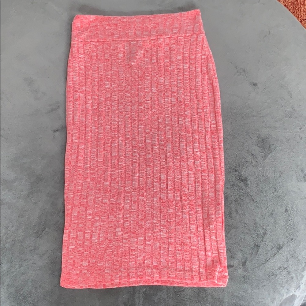 Women’s skirt- 🚨 bundle any 3 items=20%off 🚨